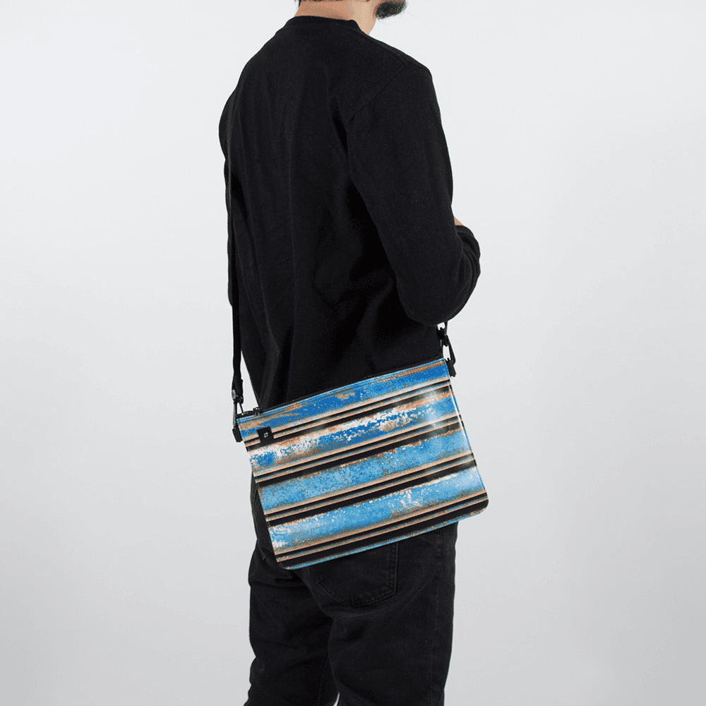blue-shutter-bodybag__3