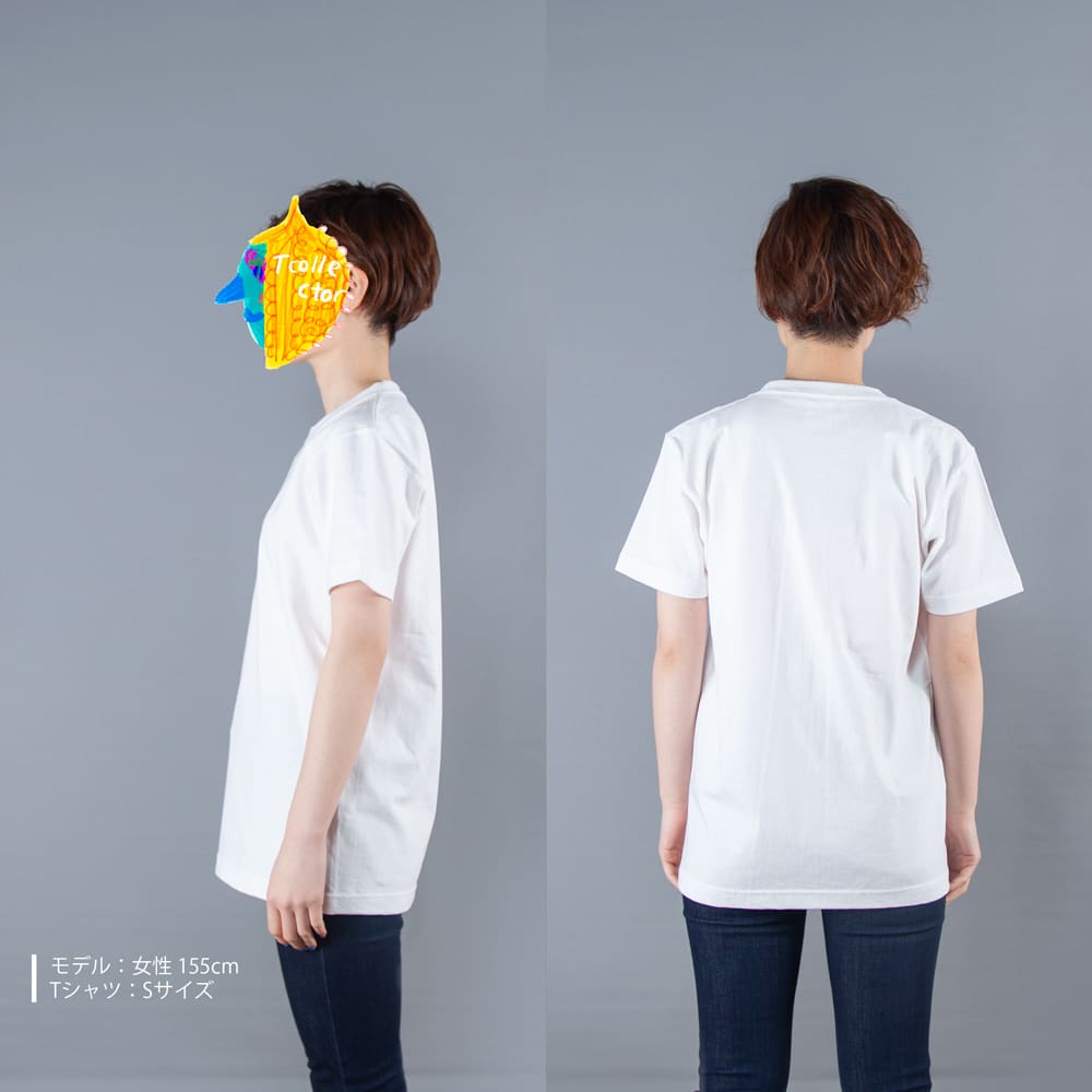 ホチキス ユニセックス Tシャツ 女性モデル横うしろ