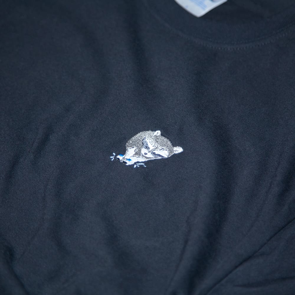あらいぐま ユニセックス 刺繍 Tシャツ 拡大