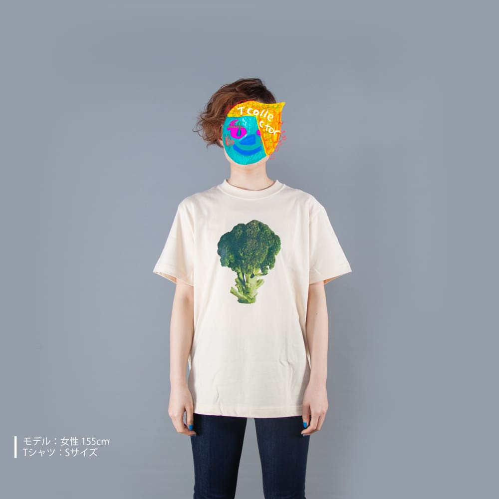 ブロッコリーTシャツ女性モデル正面